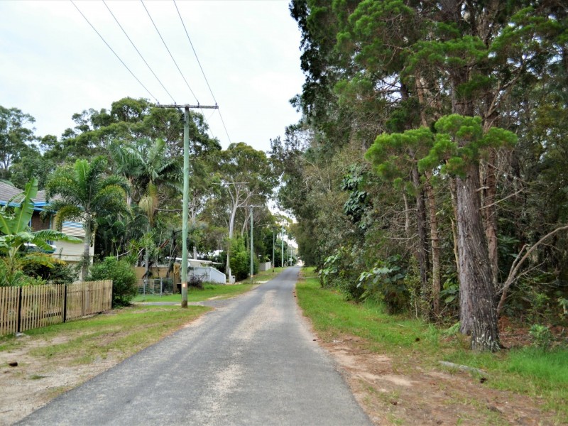 38 Alexander Street, Macleay Island QLD 4184