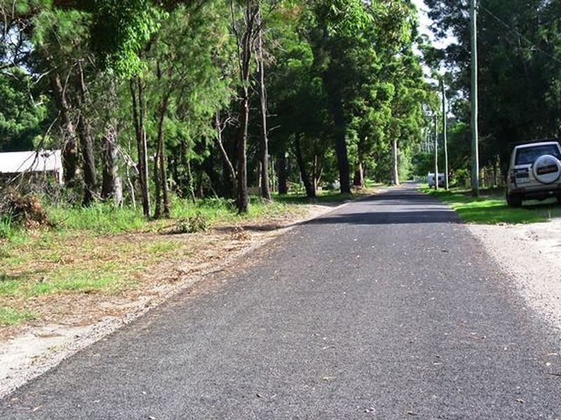 16 President Terrace, Macleay Island QLD 4184