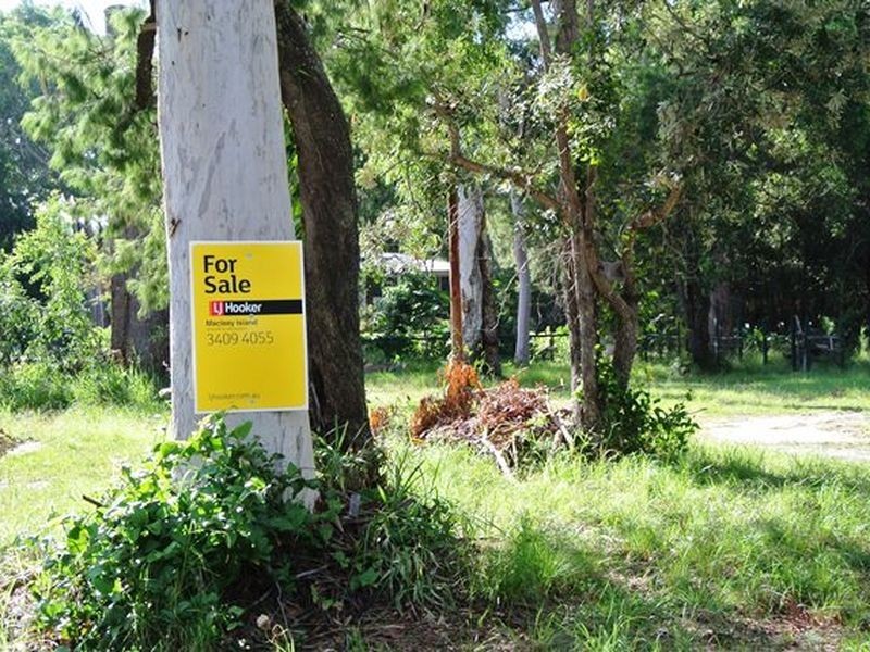 16 President Terrace, Macleay Island QLD 4184