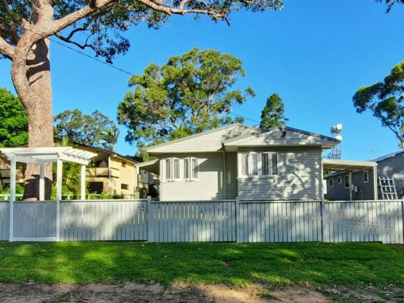 8 Curlew Street, Macleay Island QLD 4184