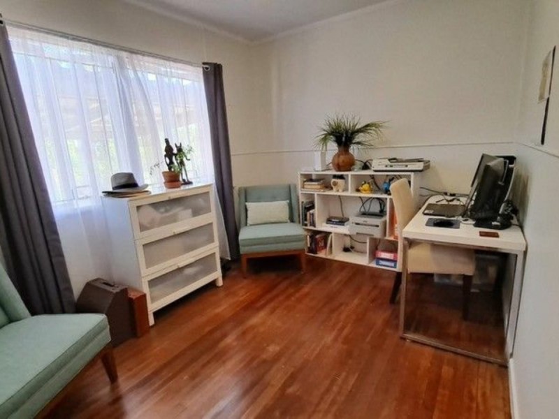 8 Curlew Street, Macleay Island QLD 4184