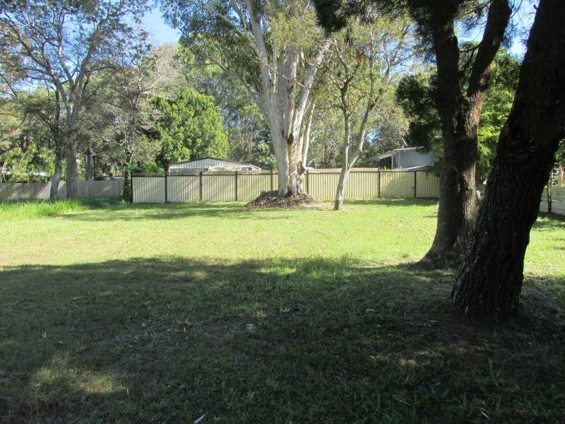 5 Nugent Street, Macleay Island QLD 4184