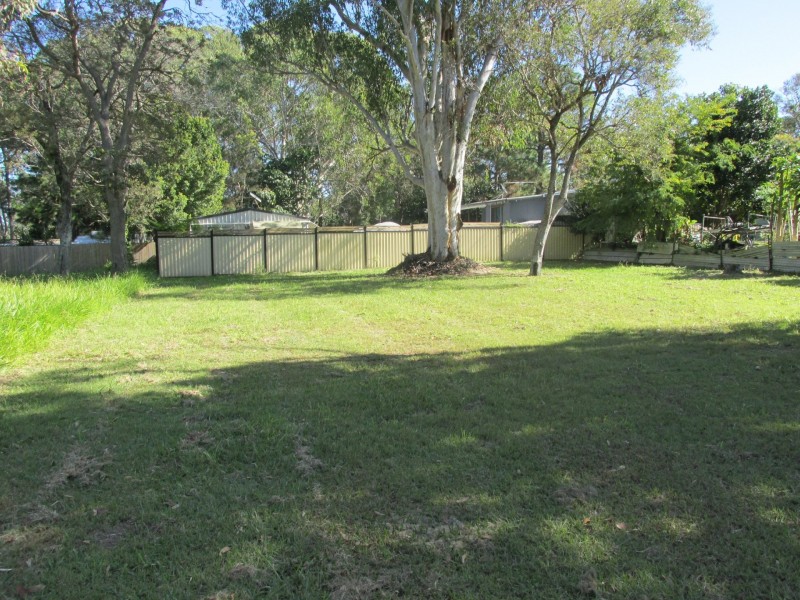 5 Nugent Street, Macleay Island QLD 4184