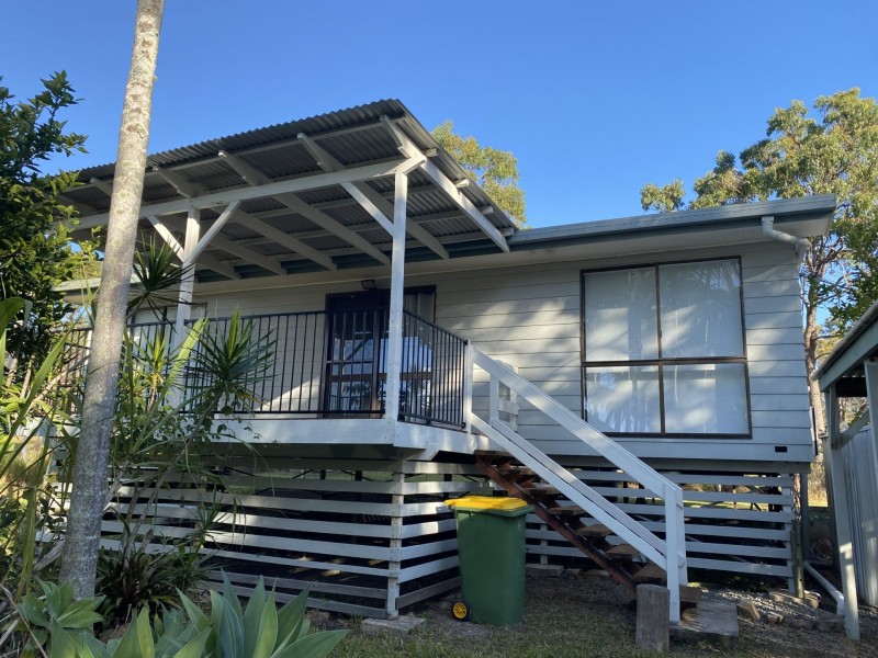 42 Barramundi Street, Macleay Island QLD 4184