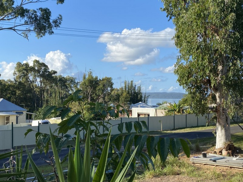 42 Barramundi Street, Macleay Island QLD 4184
