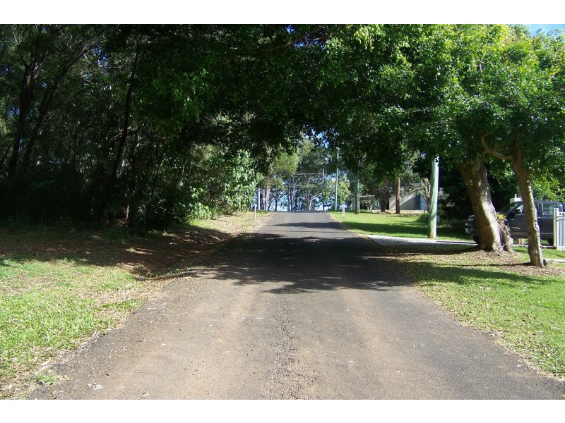 57 PERULPA DR, Lamb Island QLD 4184