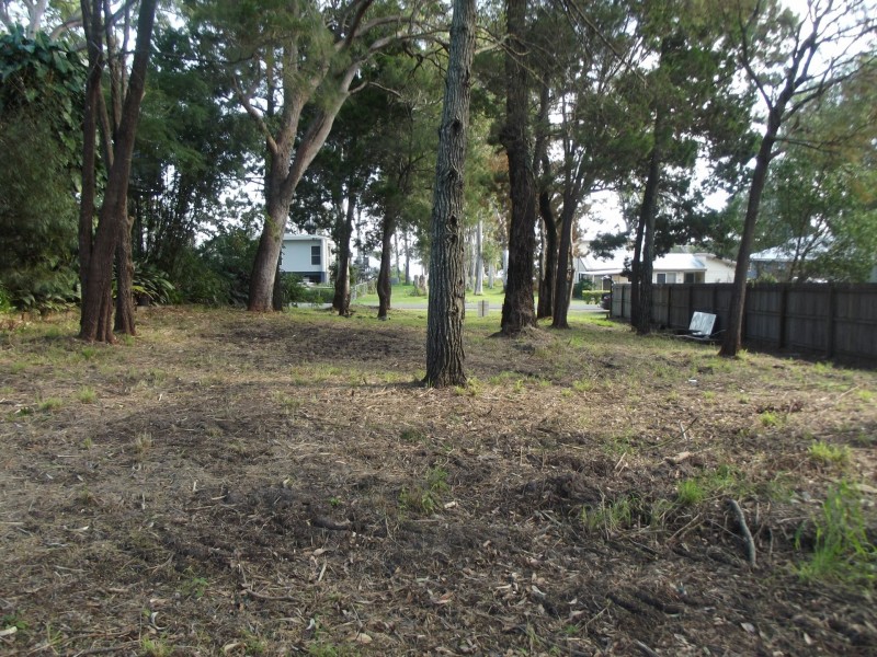 8 Attunga Street, Macleay Island QLD 4184