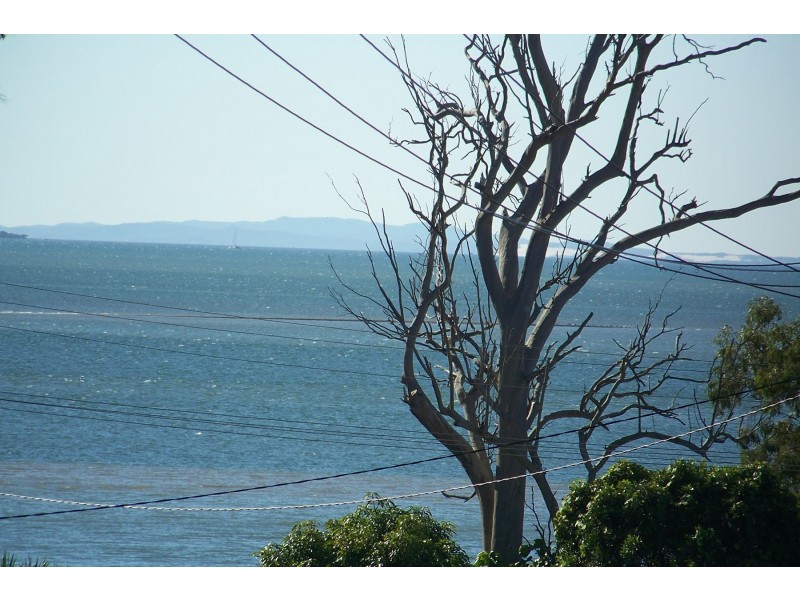 15 SHELLEY cres, Lamb Island QLD 4184