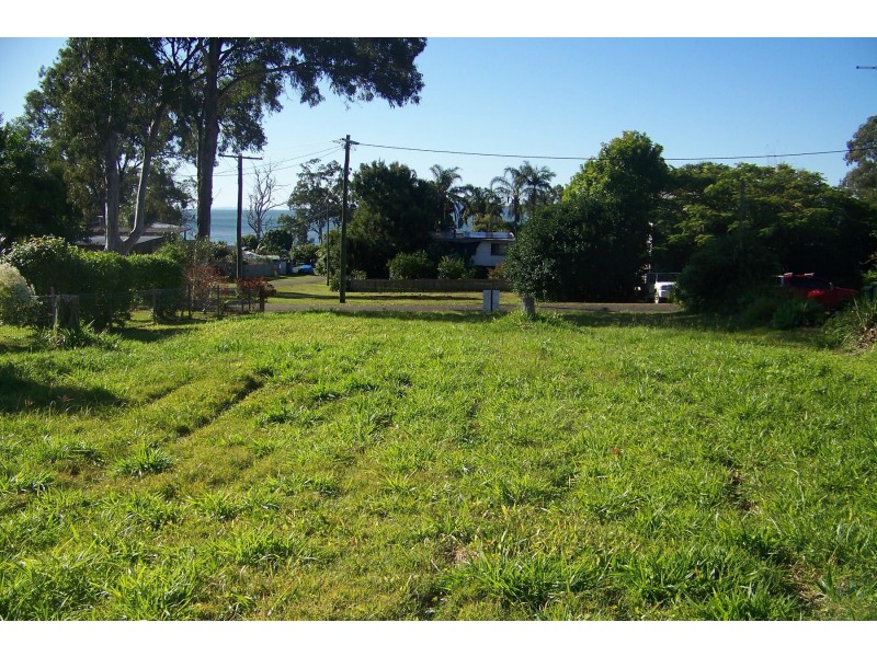 15 SHELLEY cres, Lamb Island QLD 4184