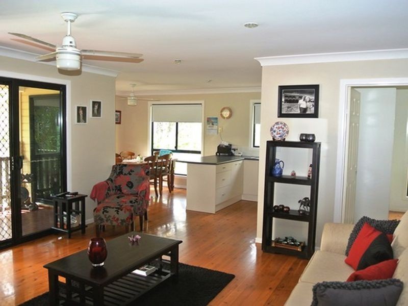28 Beelong Street, Macleay Island QLD 4184
