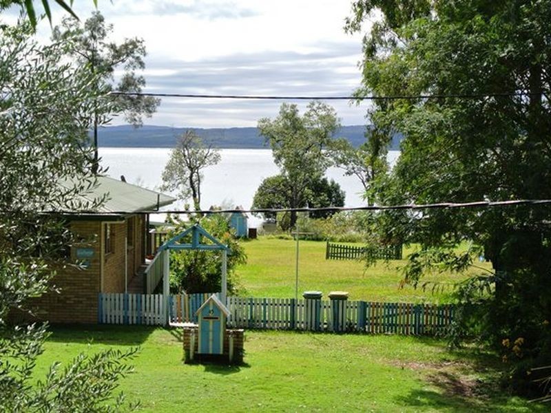 28 Beelong Street, Macleay Island QLD 4184