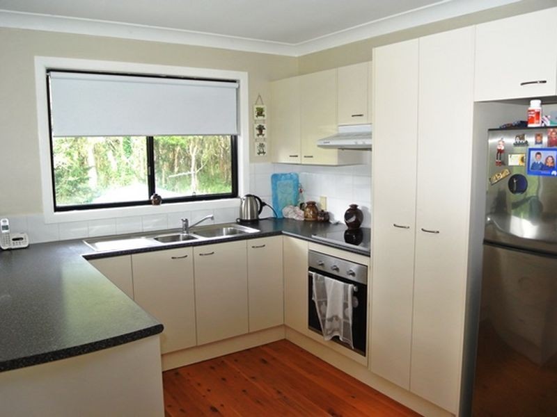 28 Beelong Street, Macleay Island QLD 4184