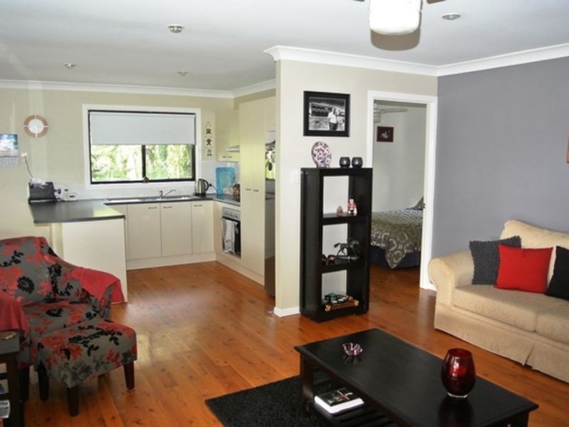 28 Beelong Street, Macleay Island QLD 4184