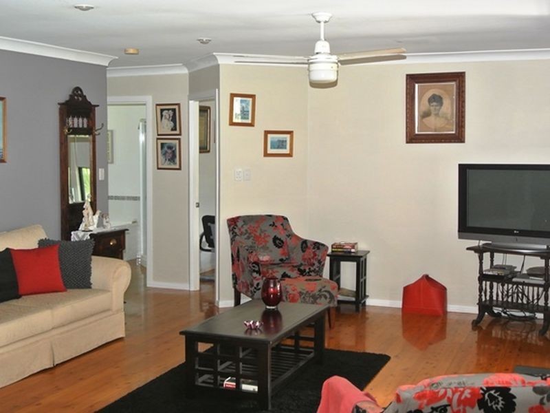 28 Beelong Street, Macleay Island QLD 4184