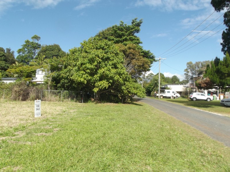 10 Michiko Street, Macleay Island QLD 4184