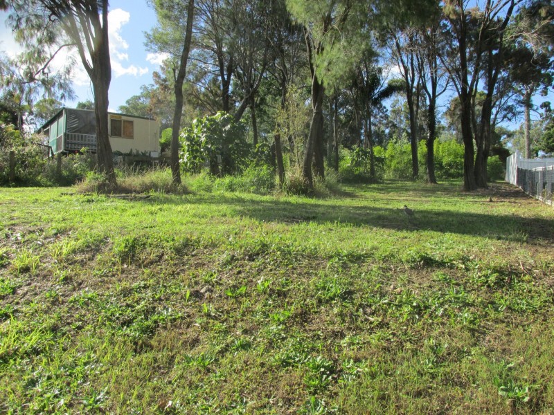 150 High Central Road, Macleay Island QLD 4184