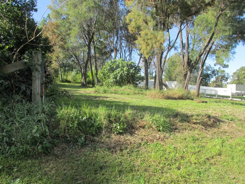 150 High Central Road, Macleay Island QLD 4184