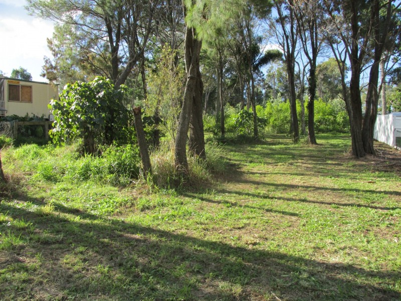 150 High Central Road, Macleay Island QLD 4184