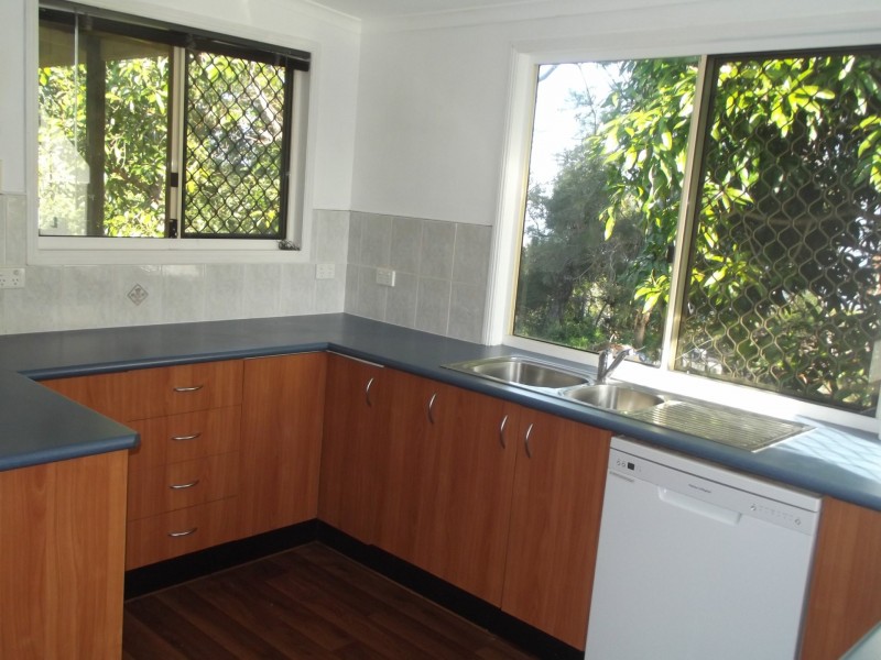 74 Western Road, Macleay Island QLD 4184