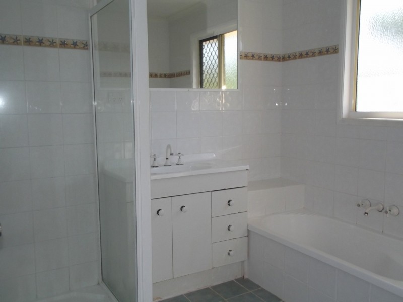 74 Western Road, Macleay Island QLD 4184