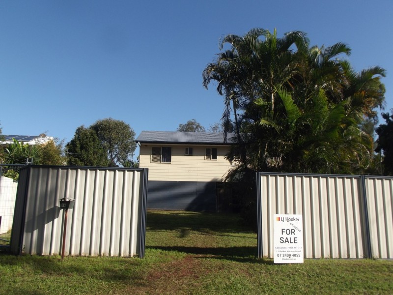 74 Western Road, Macleay Island QLD 4184