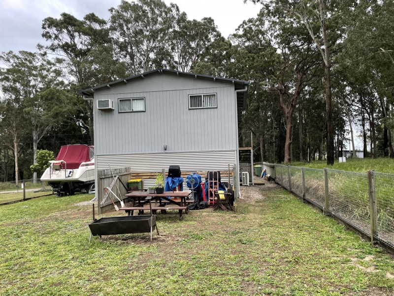 6 Brolga Street, Macleay Island QLD 4184