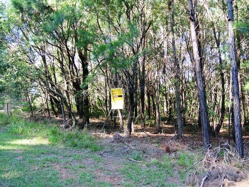 2 Scotts Road, Macleay Island QLD 4184