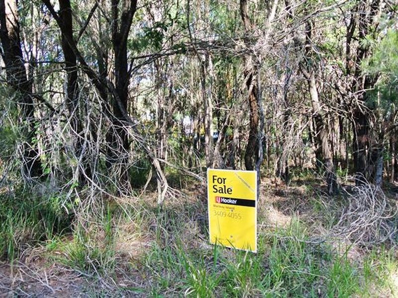 2 Scotts Road, Macleay Island QLD 4184