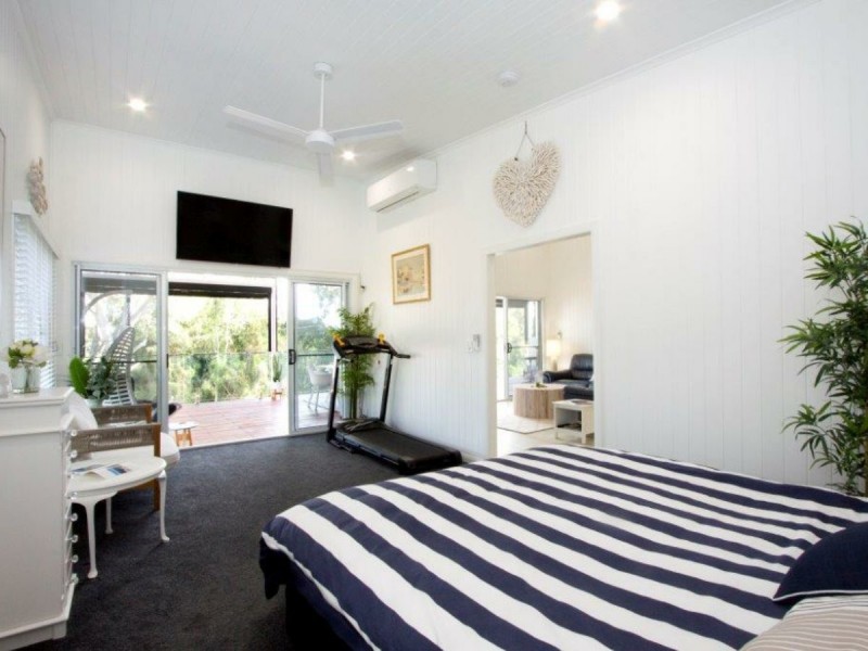 47 TINA AV, Lamb Island QLD 4184