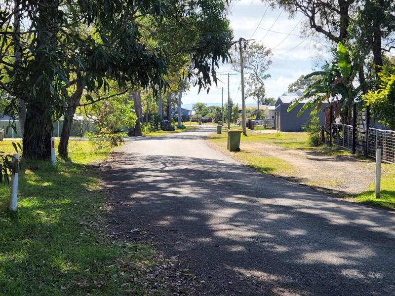 8-10 Blue Bay Crescent, Macleay Island QLD 4184