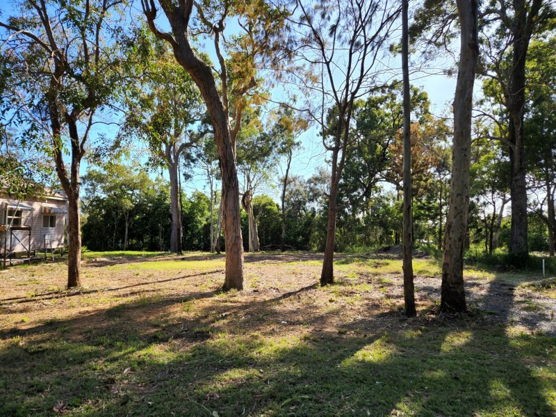 35 Blue Bay Crescent, Macleay Island QLD 4184