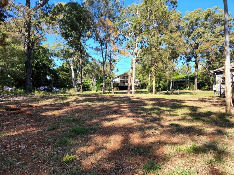 35 Blue Bay Crescent, Macleay Island QLD 4184