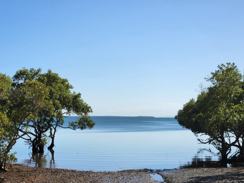 35 Blue Bay Crescent, Macleay Island QLD 4184