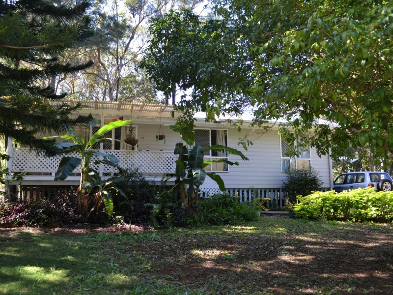 80 High Central Road, Macleay Island QLD 4184