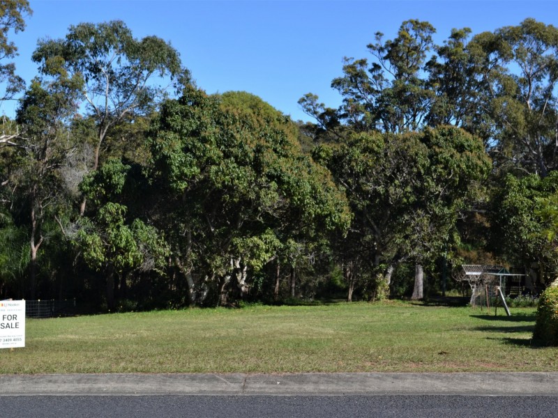 7 Michael Street, Macleay Island QLD 4184