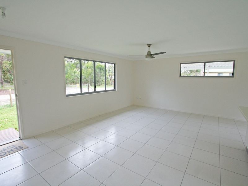 22 Cathy Street, Macleay Island QLD 4184