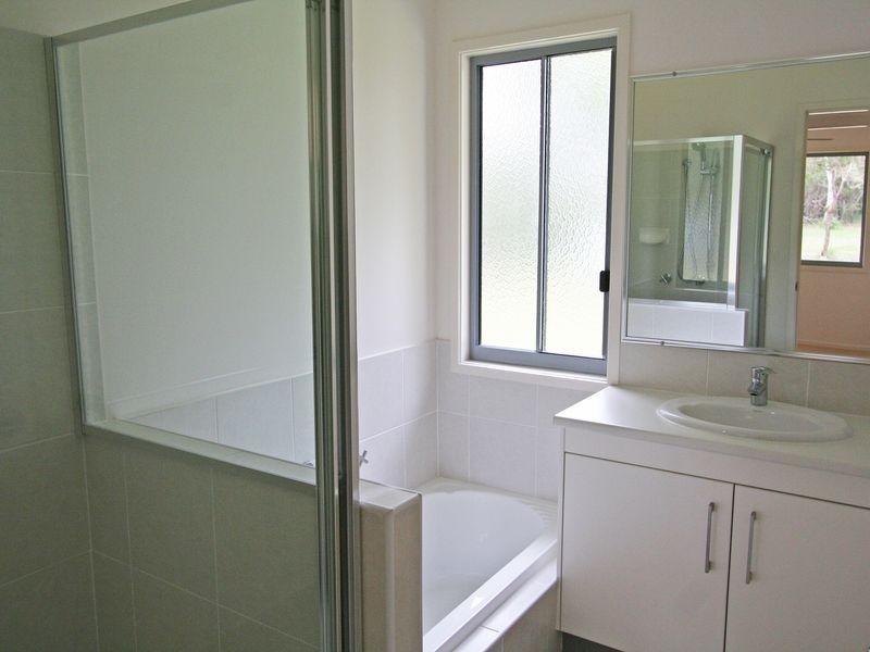22 Cathy Street, Macleay Island QLD 4184