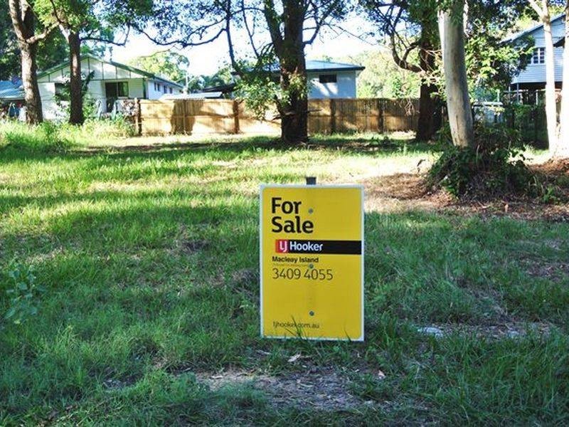 8 Noogie Street, Macleay Island QLD 4184