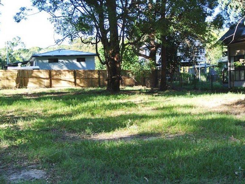 8 Noogie Street, Macleay Island QLD 4184