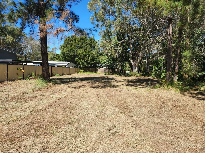 6 Robin Street, Macleay Island QLD 4184