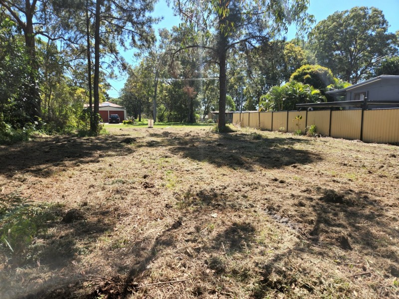 6 Robin Street, Macleay Island QLD 4184