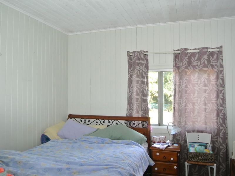 4 Glen Street, Macleay Island QLD 4184