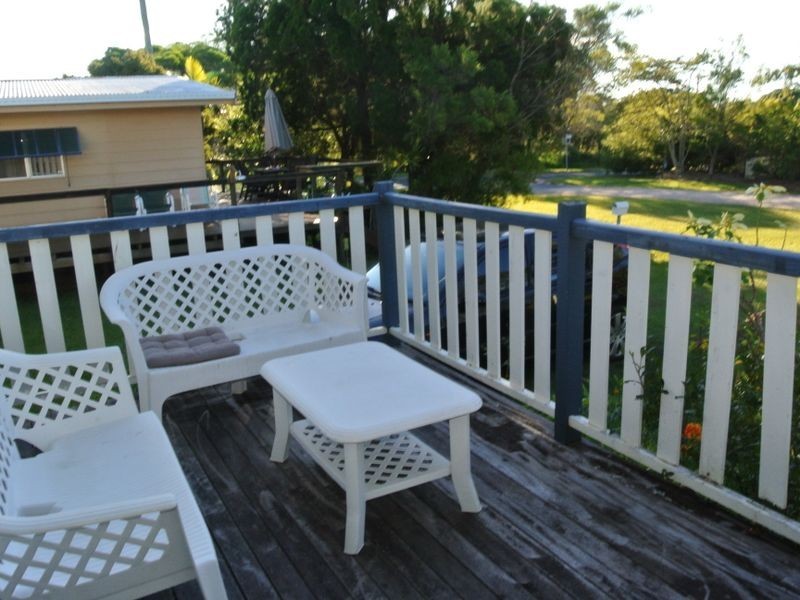 4 Glen Street, Macleay Island QLD 4184