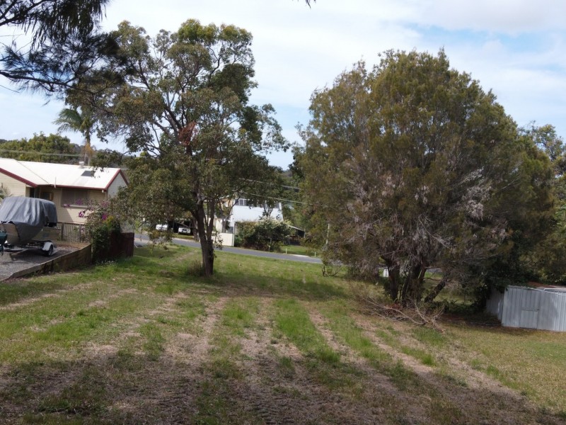6 Ashton Street, Macleay Island QLD 4184