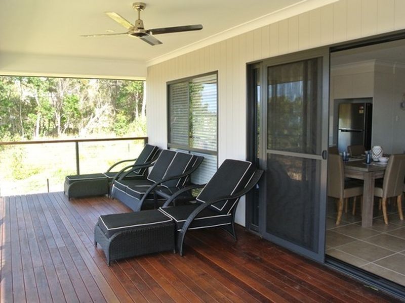 22 Koonwarra Pde, Macleay Island QLD 4184