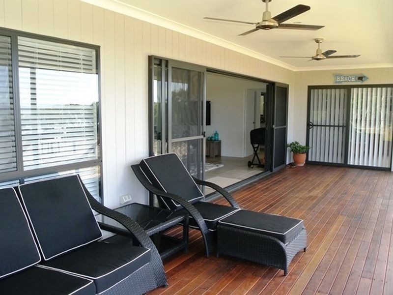 22 Koonwarra Pde, Macleay Island QLD 4184