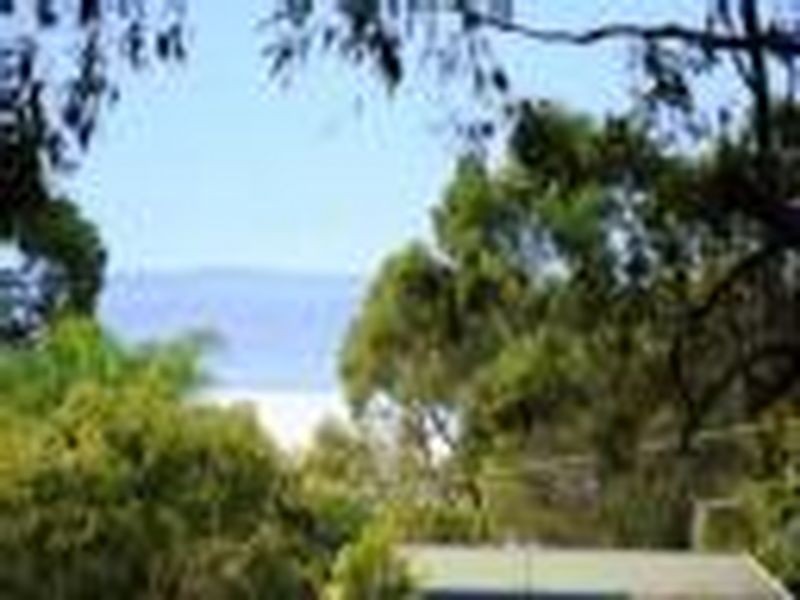 5 Pindarri Street, Lamb Island QLD 4184