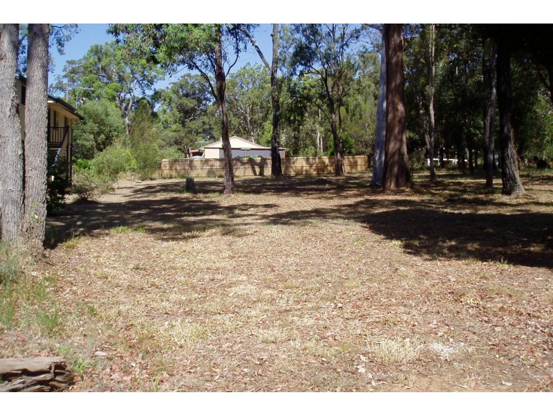 26 Coast Road, Macleay Island QLD 4184