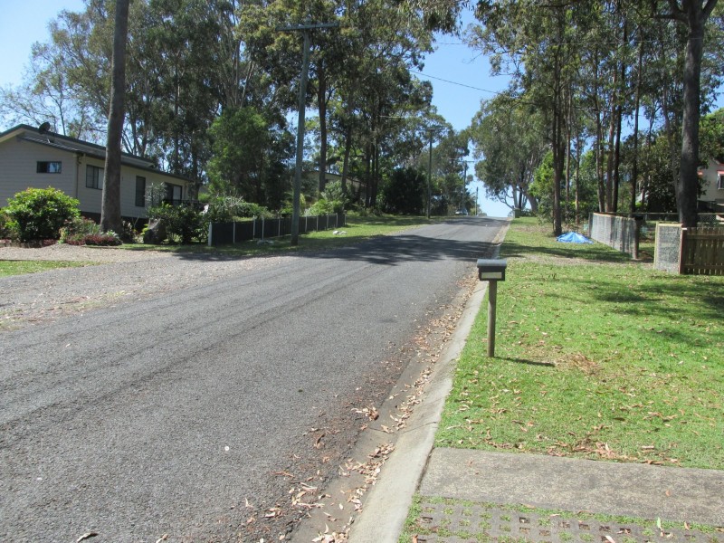 4 Kooberry Street, Macleay Island QLD 4184