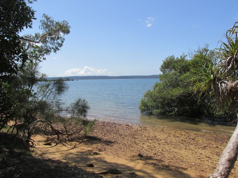 4 Kooberry Street, Macleay Island QLD 4184
